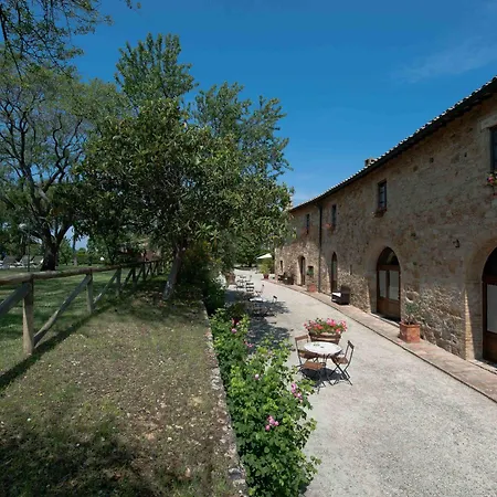Apartahotel Sarna San Quirico dʼOrcia